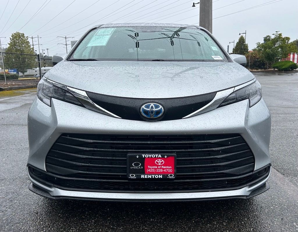 Certified 2024 Toyota Sienna LE Minivan/Van