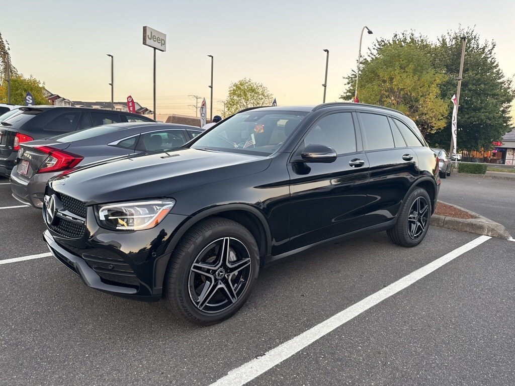 2022 Mercedes Benz GLC 300 4MATIC photo 4