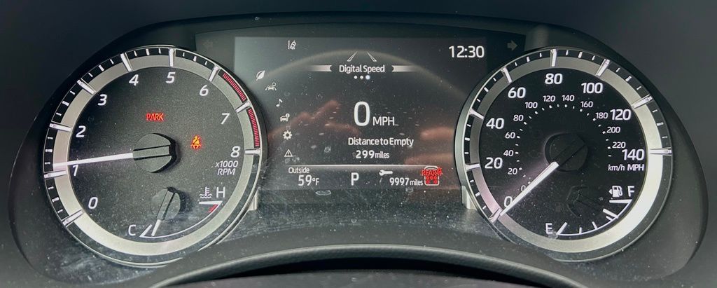 2025 Toyota Highlander LE - Photo 21