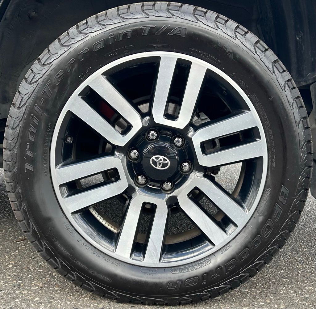 2022 Toyota 4Runner Limited - Photo 28