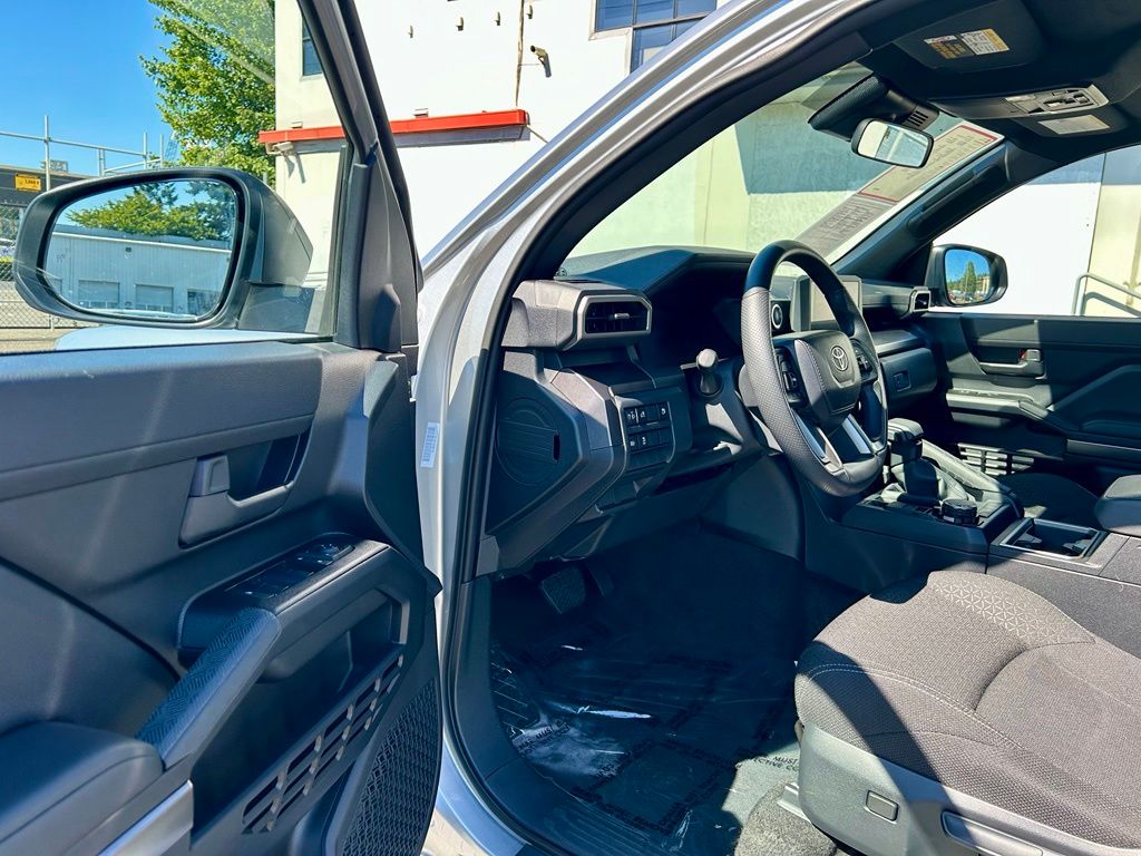 2025 Toyota 4Runner SR5 - Photo 9