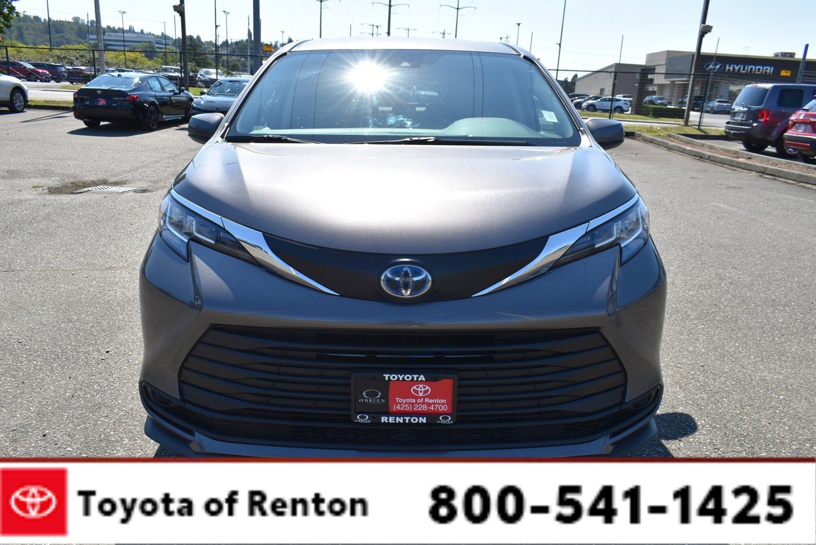 Certified 2022 Toyota Sienna LE with VIN 5TDKRKEC1NS124179 for sale in Renton, WA