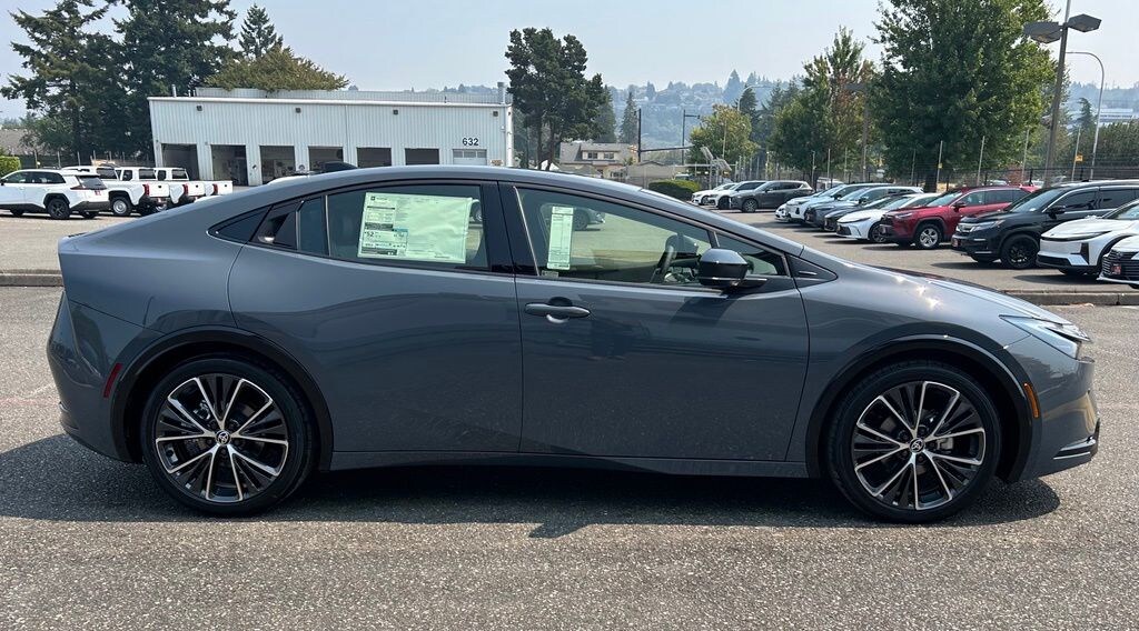 New 2026 Toyota Prius XLE XLE