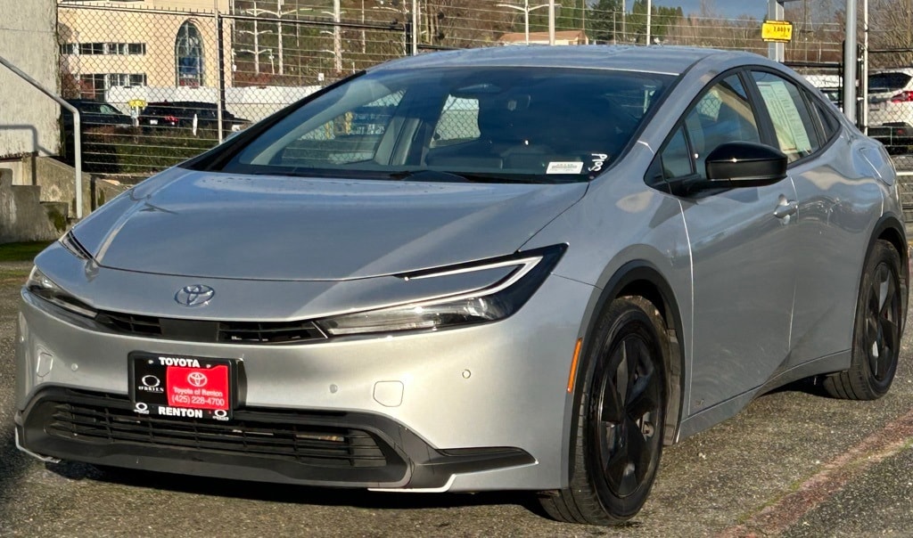 2025 Toyota Prius XLE