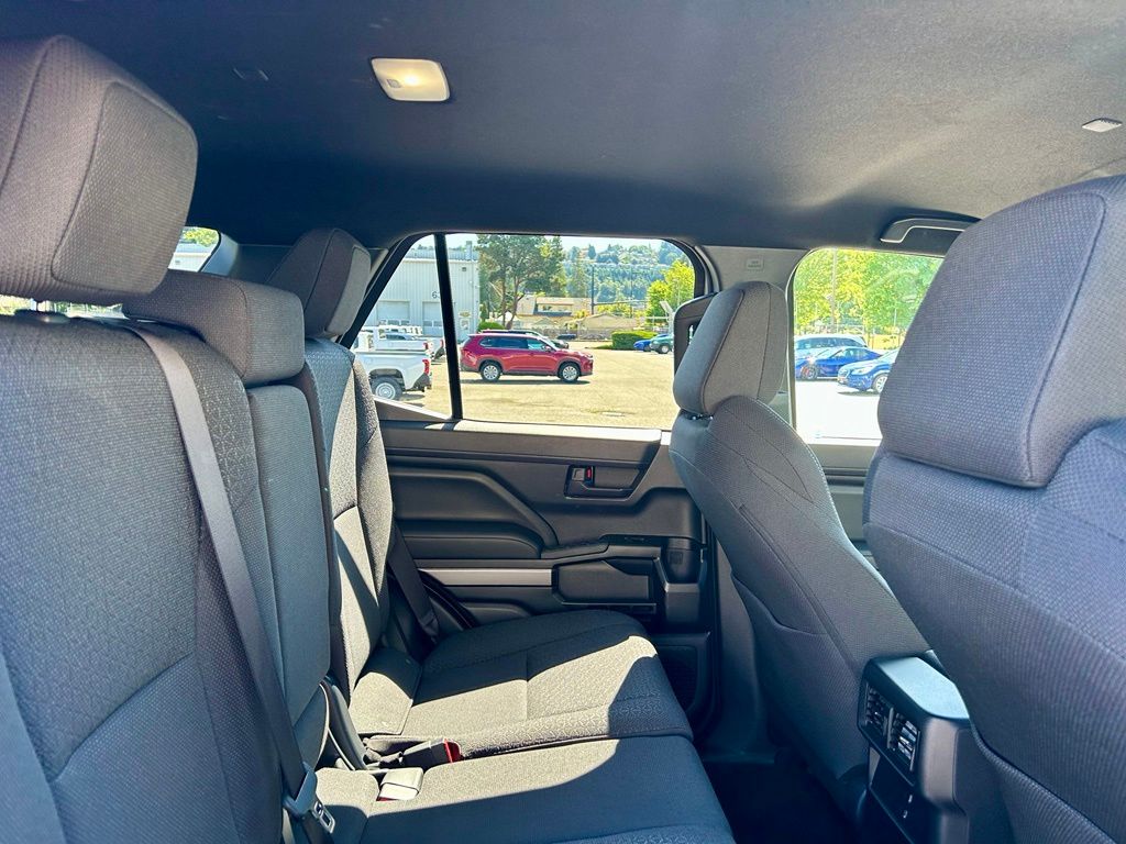 2025 Toyota 4Runner SR5 - Photo 14