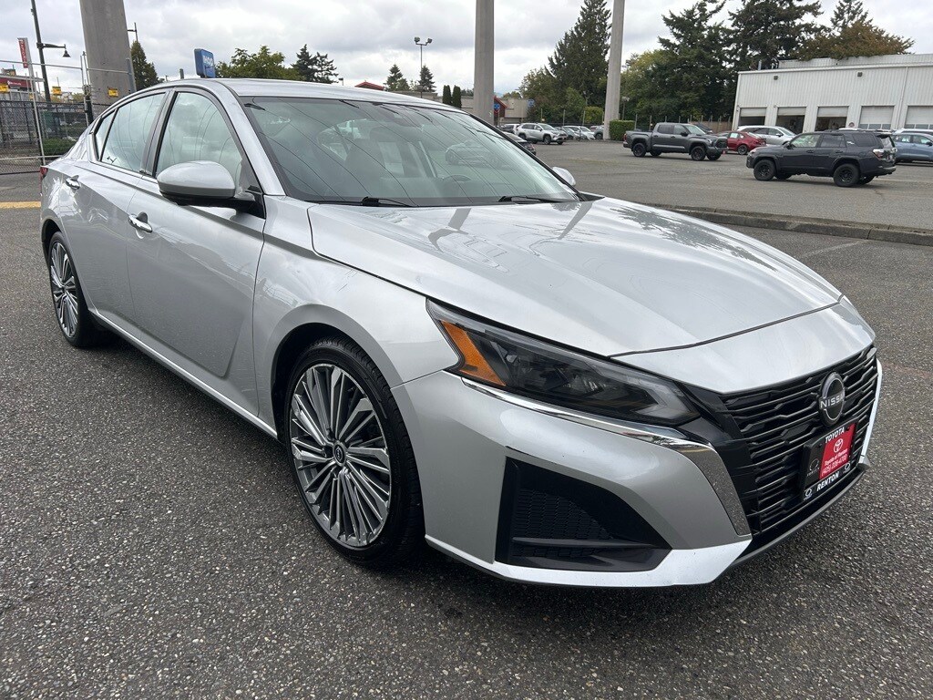 2023 Nissan Altima 2.5 SL photo 3