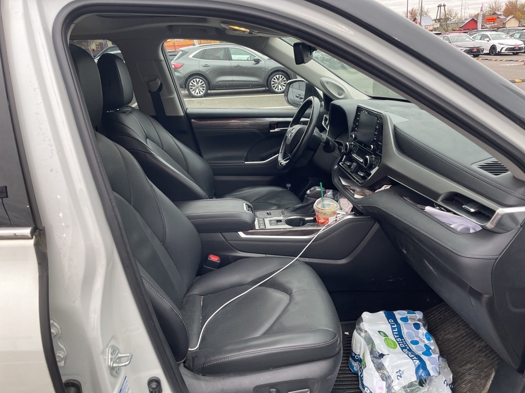Used 2021 Toyota Highlander Hybrid Limited SUV