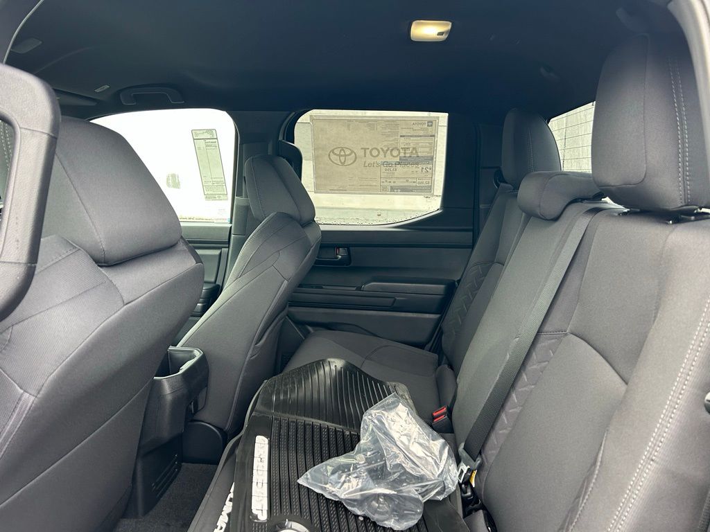 2026 Toyota Tacoma SR5 - Photo 11