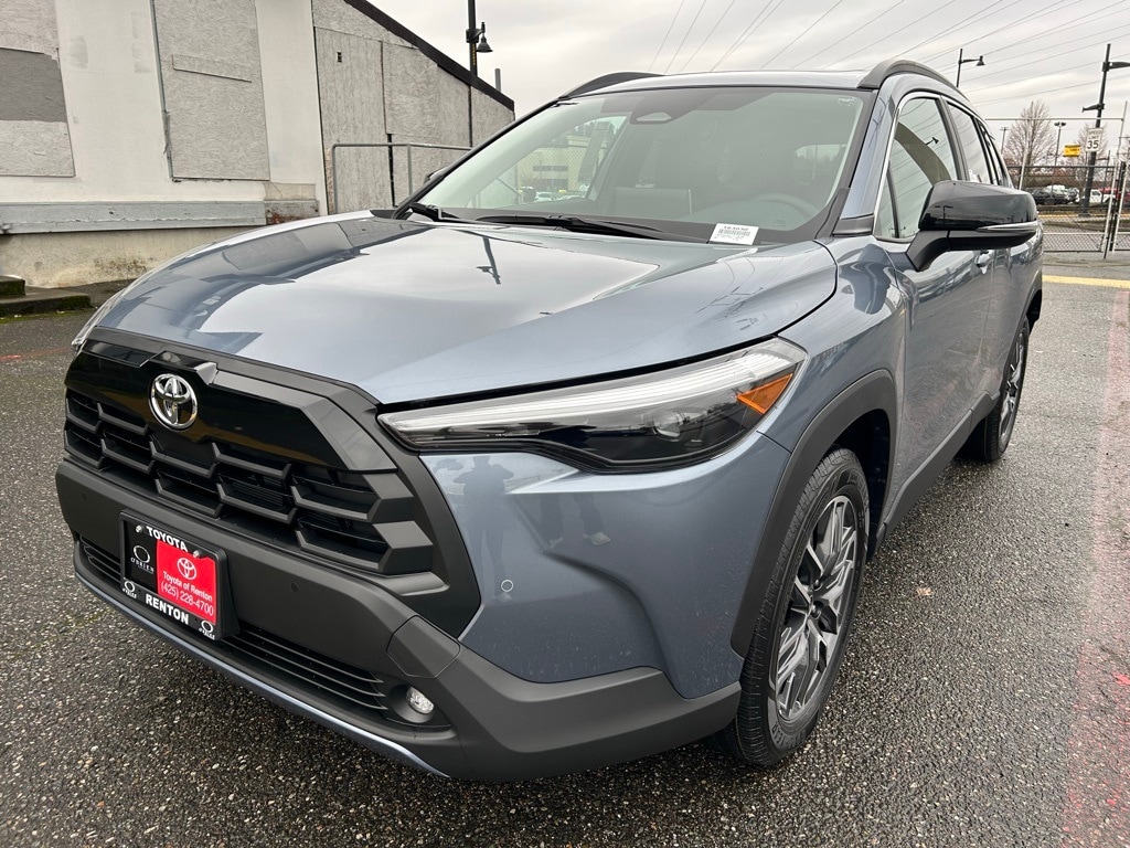 2026 Toyota Corolla Cross XLE's photo