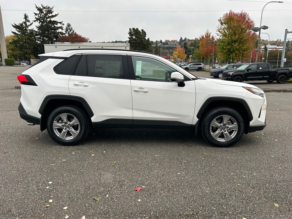 New 2025 Toyota RAV4 XLE XLE AWD SUV
