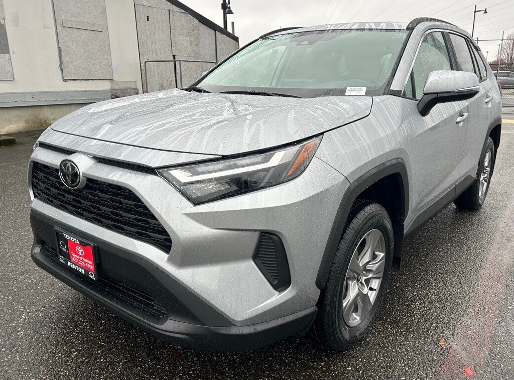New 2025 Toyota RAV4 XLE XLE AWD SUV