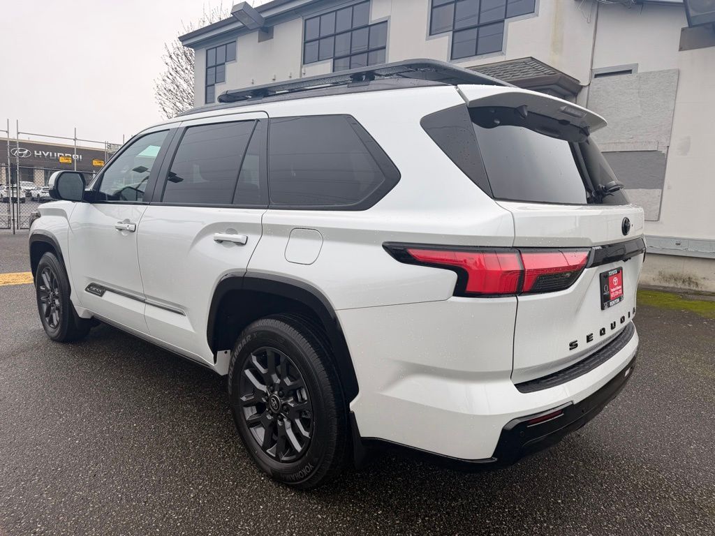 2026 Toyota Sequoia Platinum - Photo 7