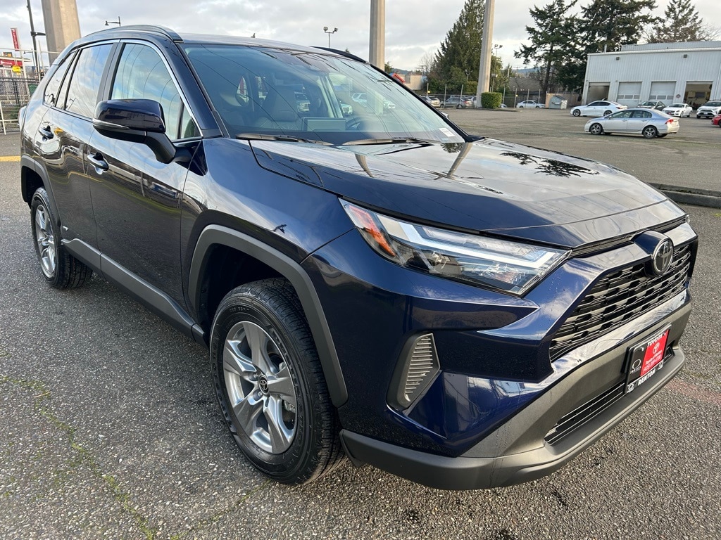 New 2025 Toyota RAV4 Hybrid XLE XLE AWD SUV