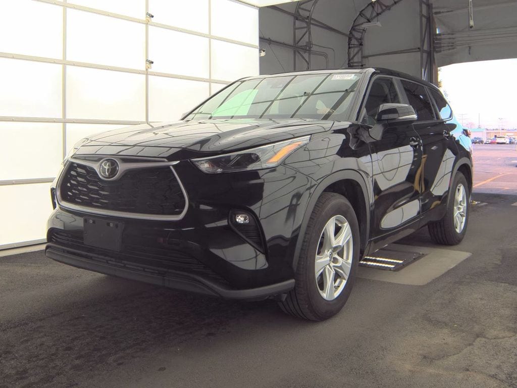 Certified 2025 Toyota Highlander LE SUV
