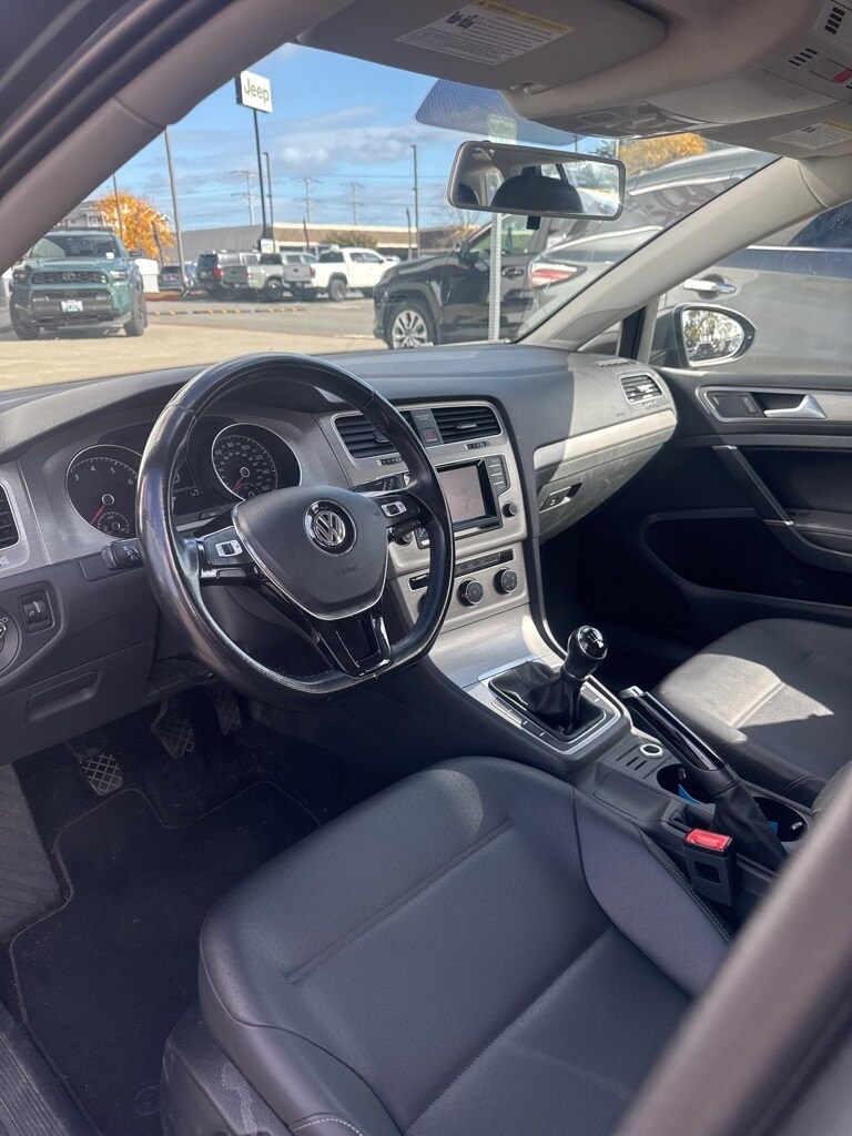 2015 Volkswagen Golf SportWagen S photo 4