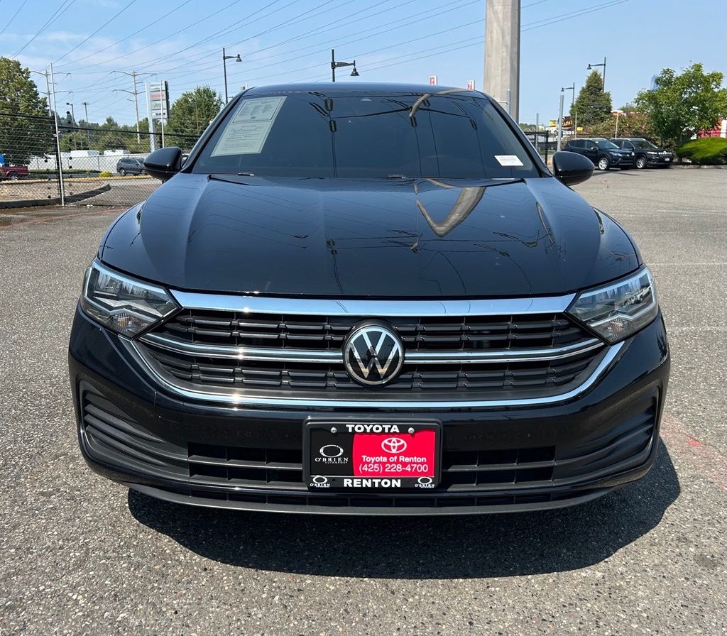Used 2022 Volkswagen Jetta 1.5T SE Sedan