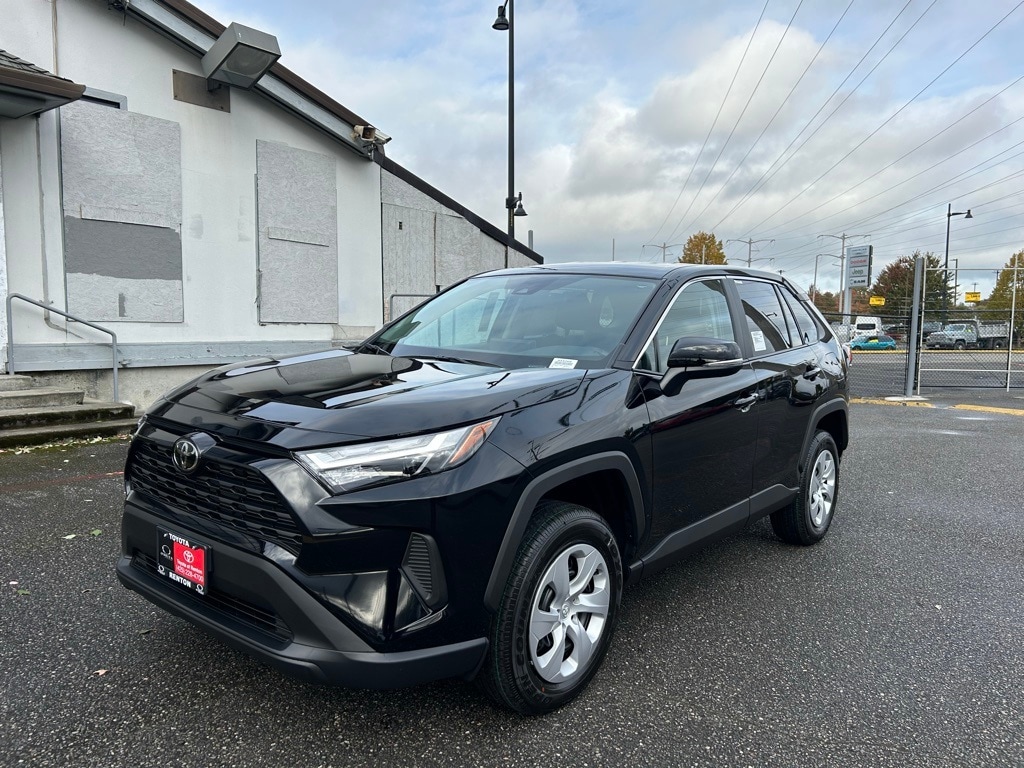 New 2025 Toyota RAV4 LE LE AWD SUV