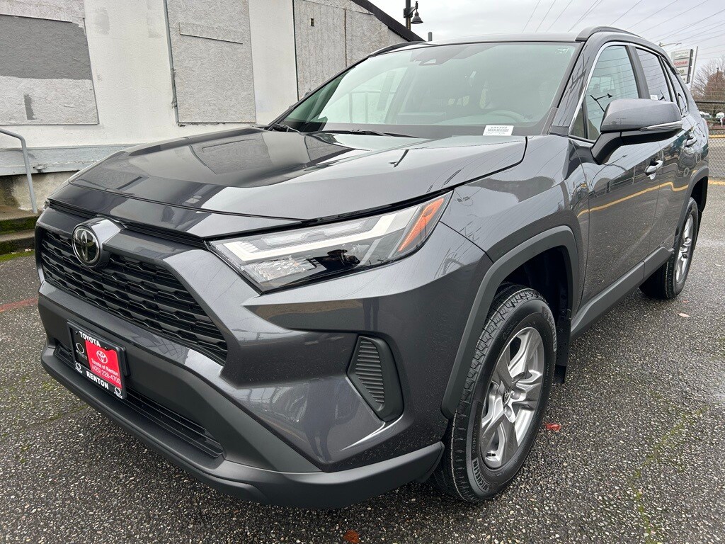 New 2025 Toyota RAV4 XLE XLE AWD SUV