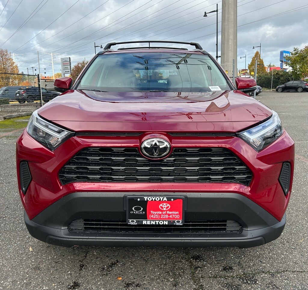 2025 Toyota RAV4 Hybrid XLE photo 2