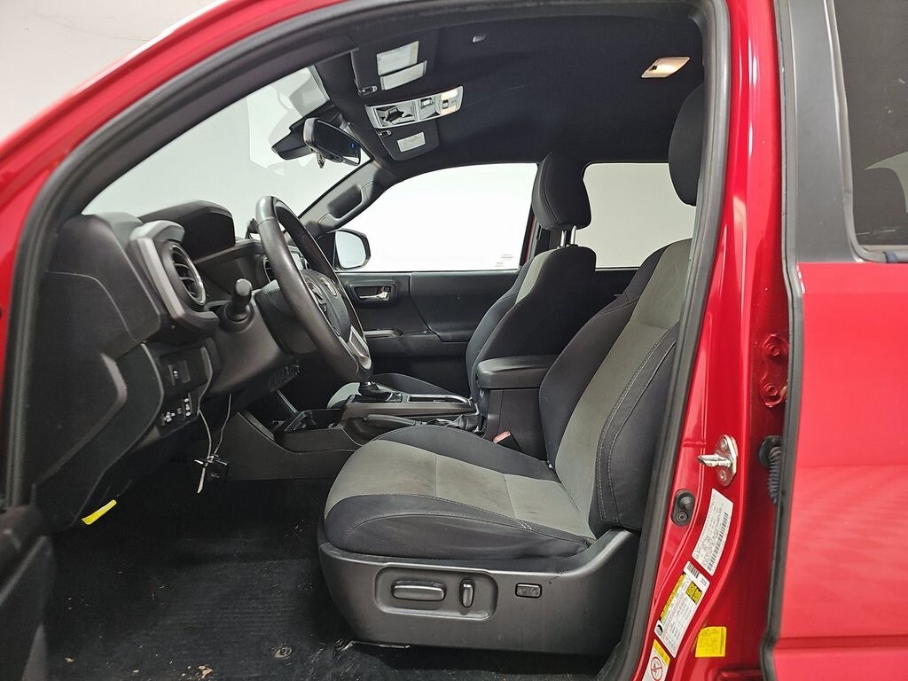 2020 Toyota Tacoma TRD Off-Road photo 3