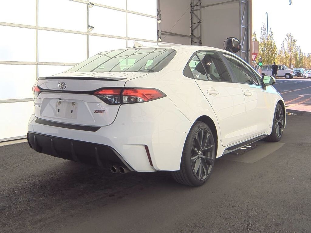 2023 Toyota Corolla XSE photo 3