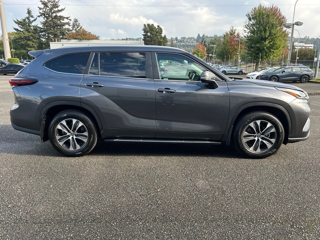 2024 Toyota Highlander XLE photo 4