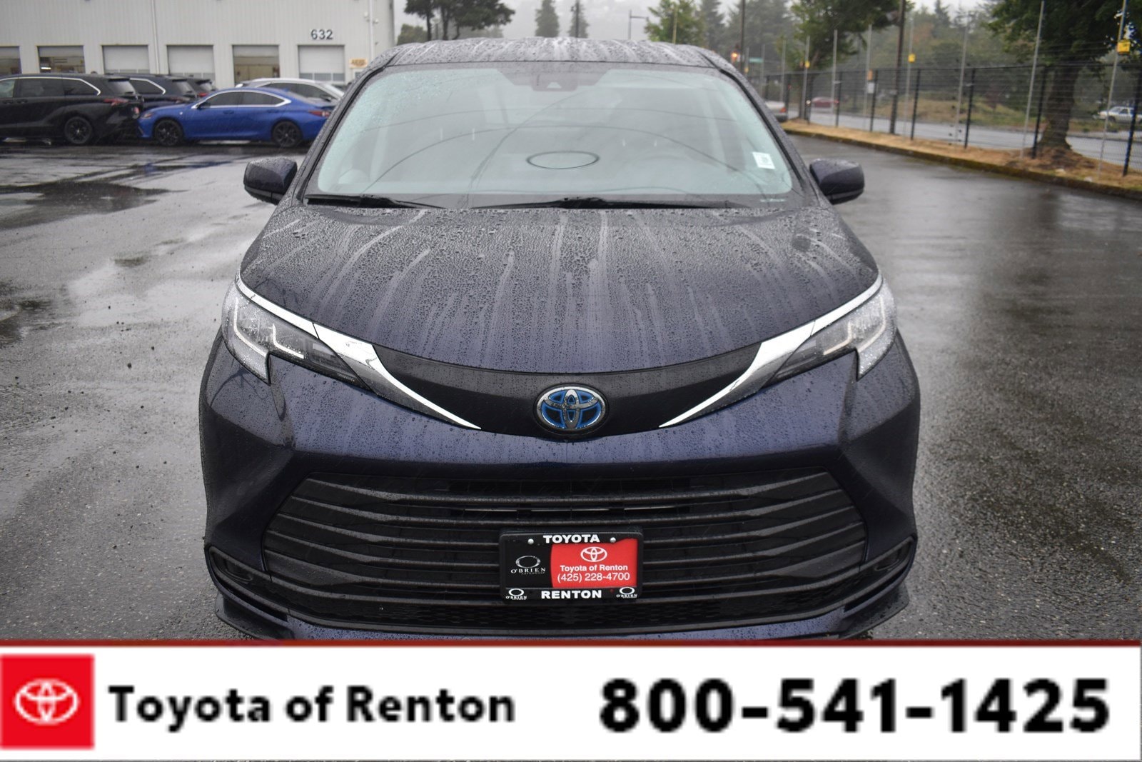 Certified 2022 Toyota Sienna LE with VIN 5TDKRKEC1NS127048 for sale in Renton, WA