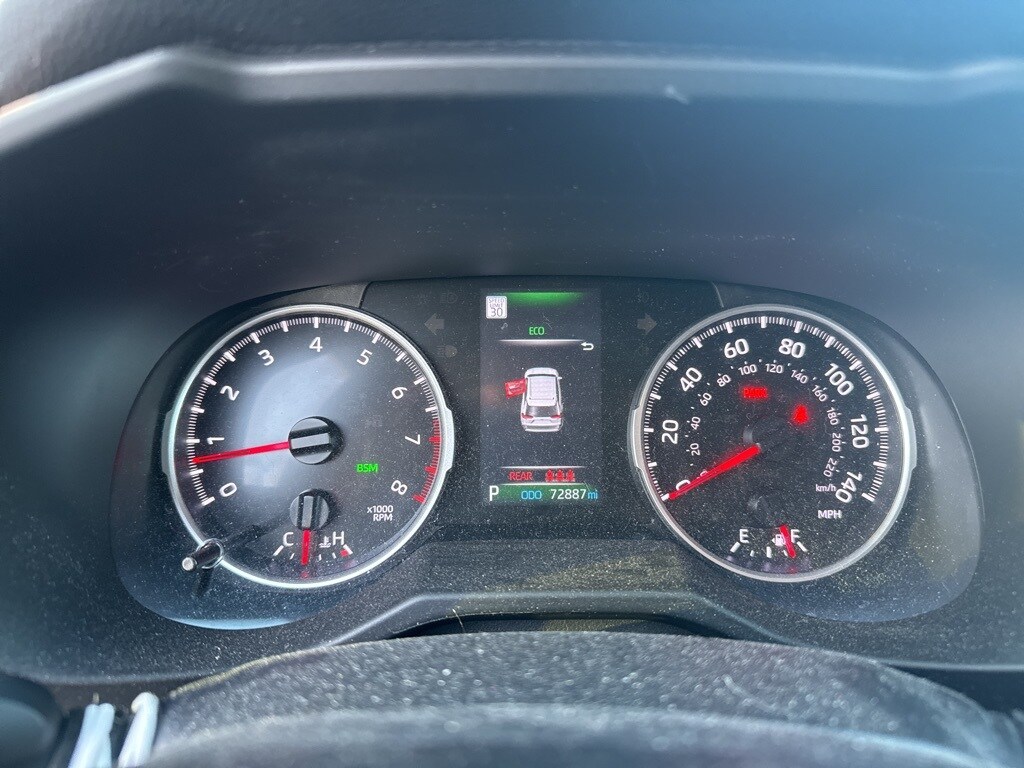 2021 Toyota RAV4 XLE Premium photo 2