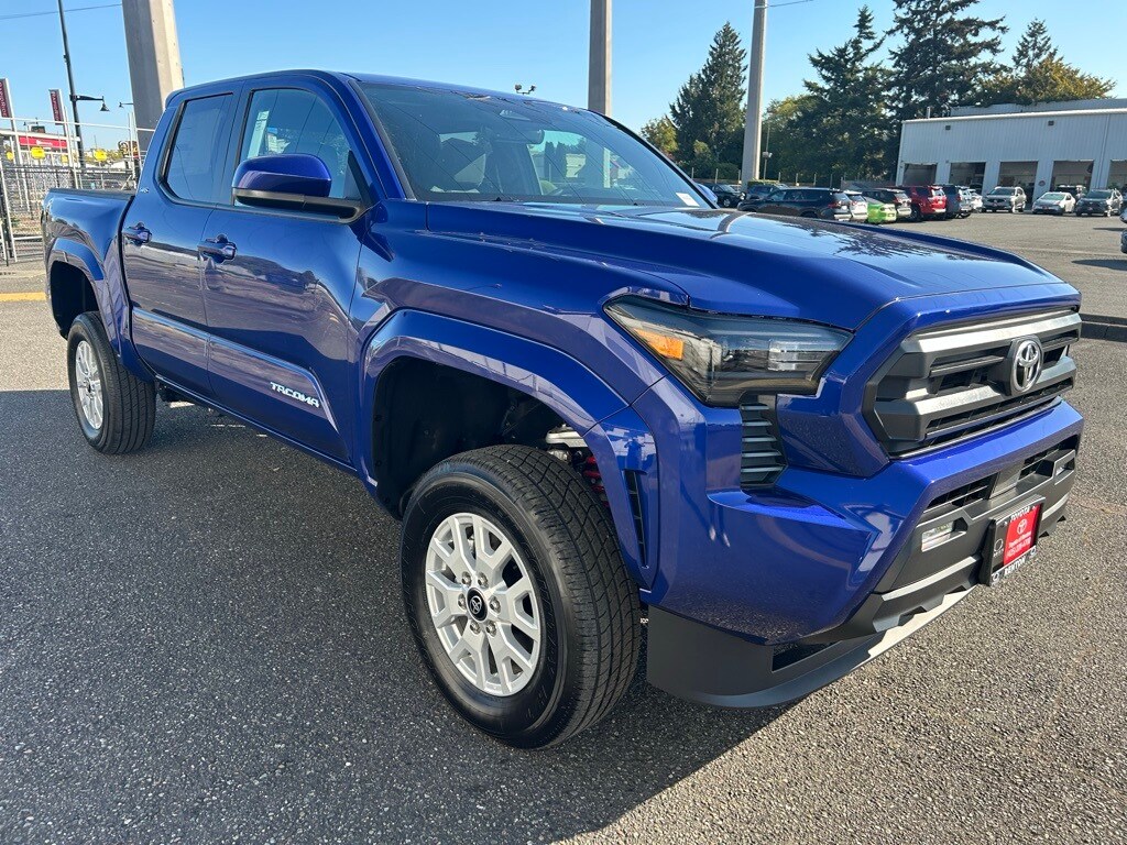 2025 Toyota Tacoma SR5 4x4 Double Cab photo 3