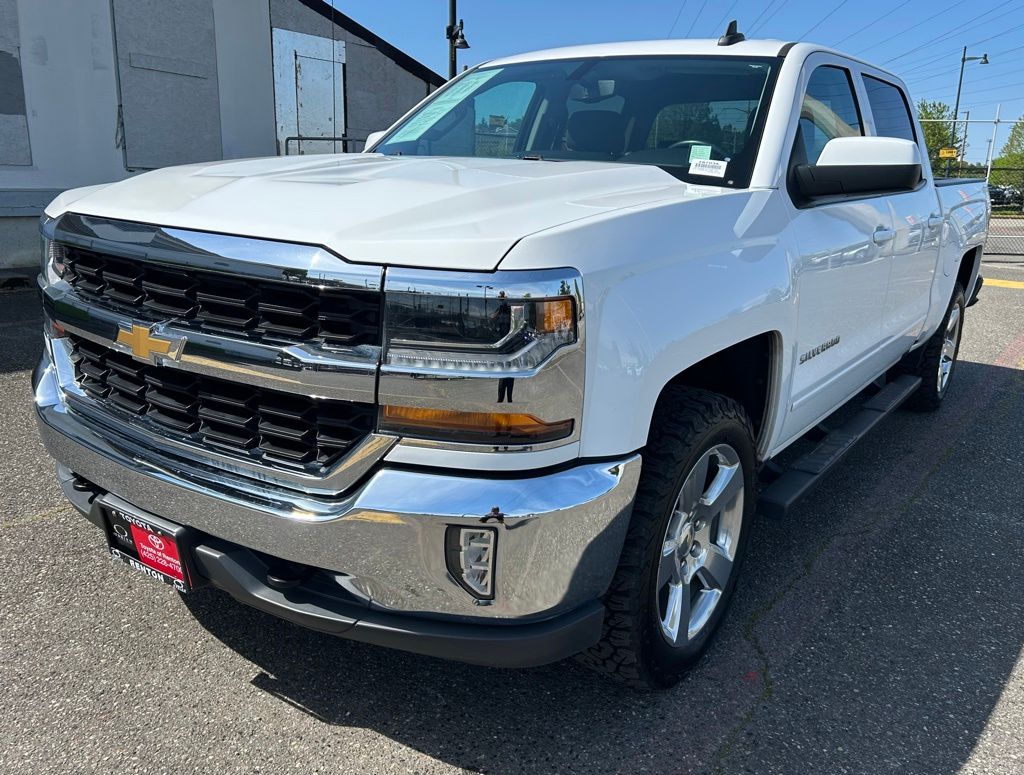 2018 Chevrolet Silverado 1500 LT 4X4 Crew Cab Short Box's photo