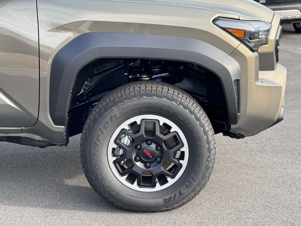 2025 Toyota Tacoma TRD Off Road - Photo 40
