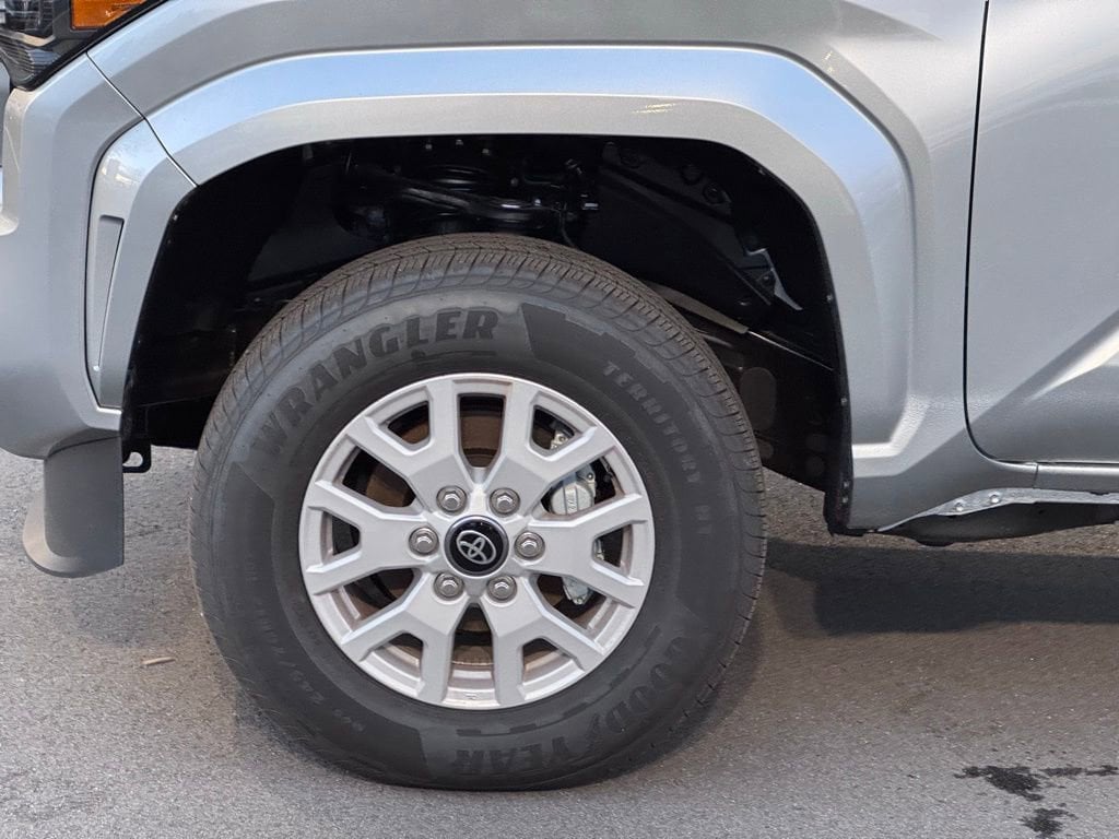 2025 Toyota Tacoma SR5 - Photo 36