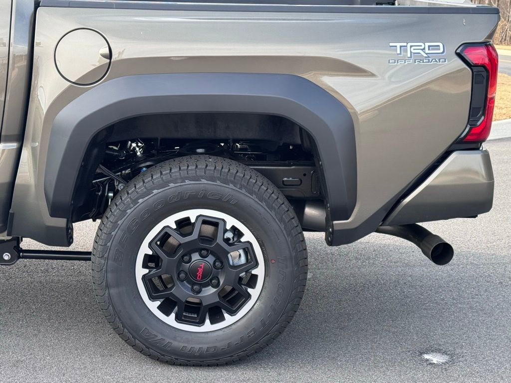 2025 Toyota Tacoma TRD Off Road - Photo 37