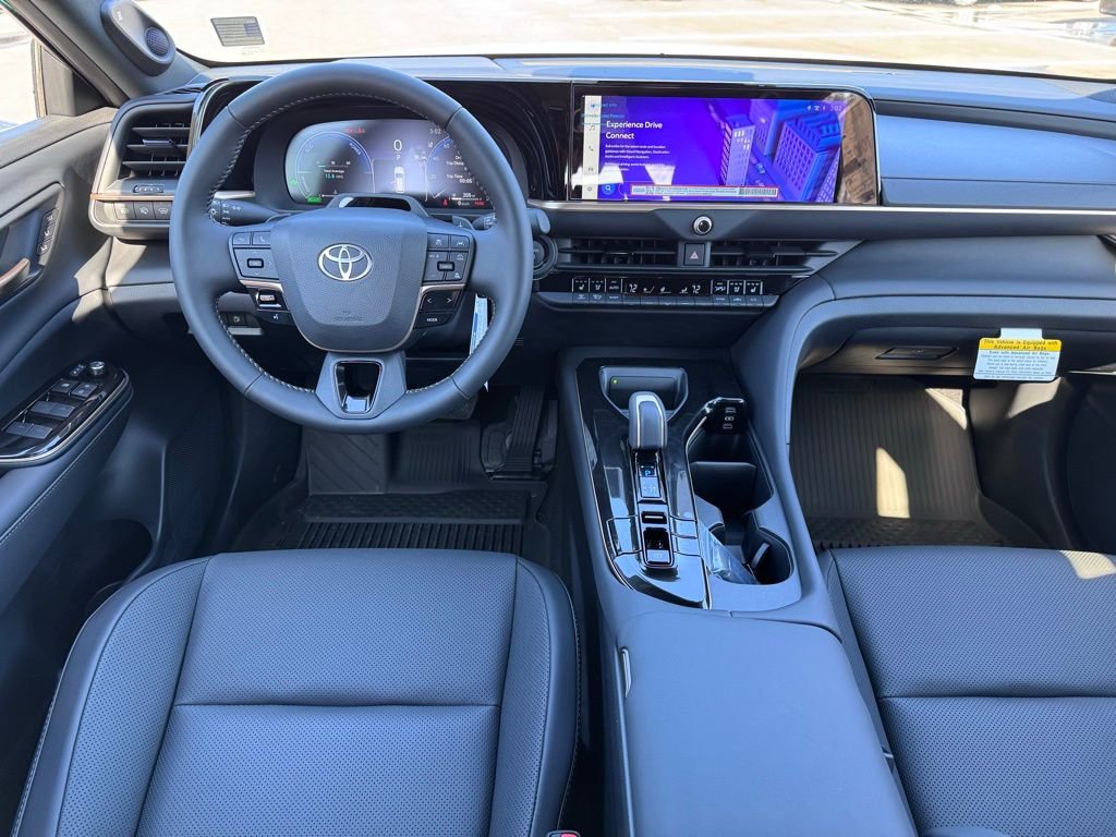 2025 Toyota Crown Signia Limited - Photo 6