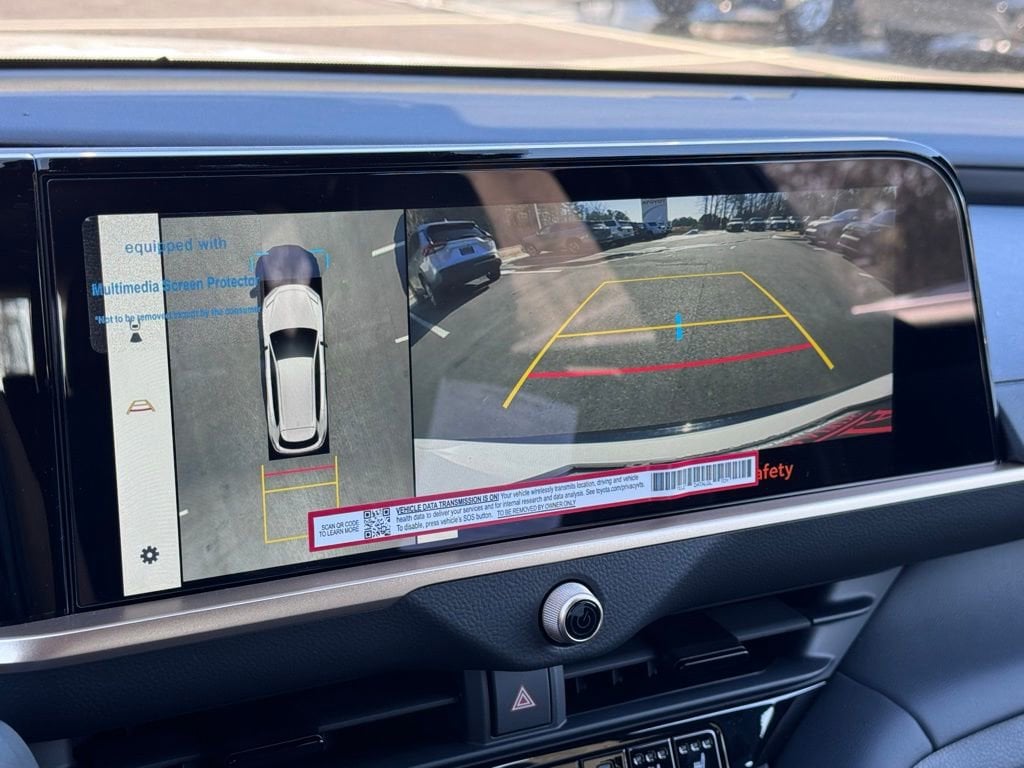 2025 Toyota Crown Signia Limited - Photo 14