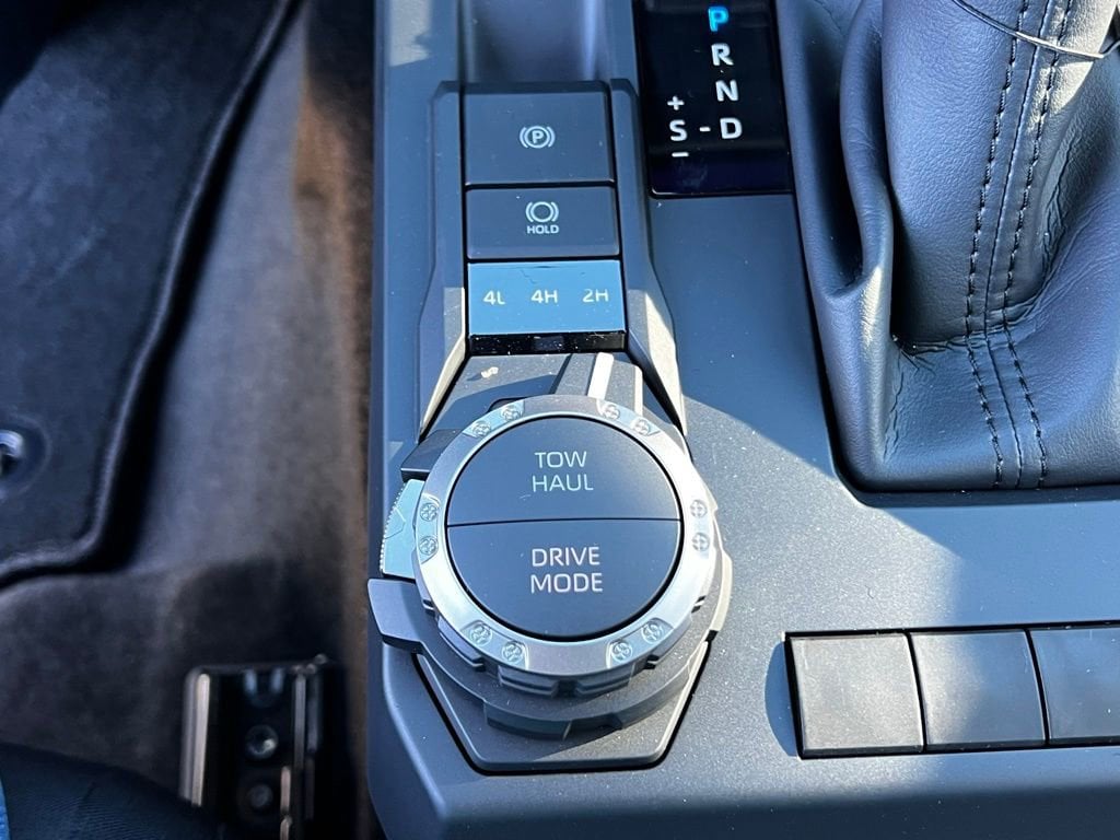 2025 Toyota Tacoma TRD Sport - Photo 21