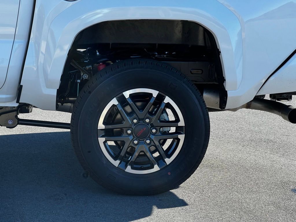 2025 Toyota Tacoma TRD Sport - Photo 40