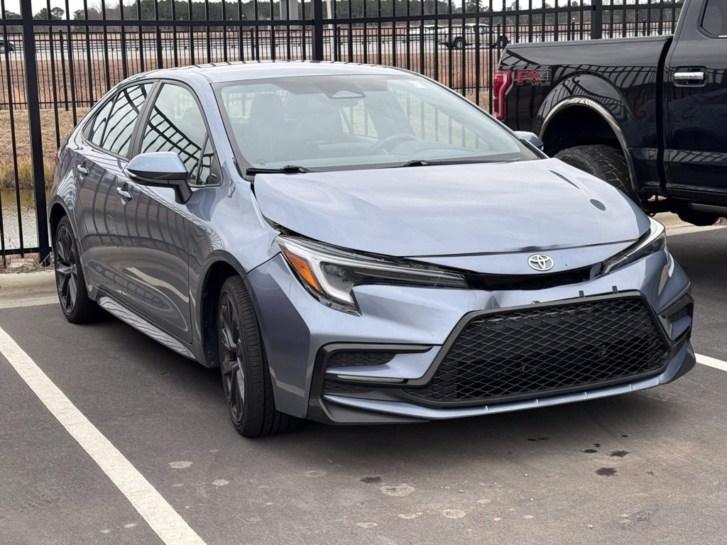 2023 Toyota Corolla SE's photo