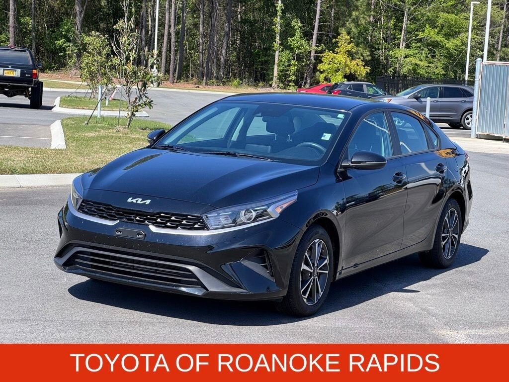Used 2023 Kia Forte LXS Sedan