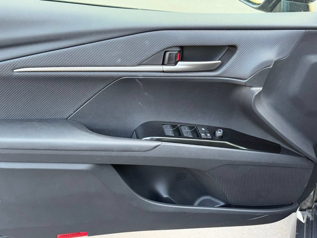 2026 Toyota Camry SE - Photo 26