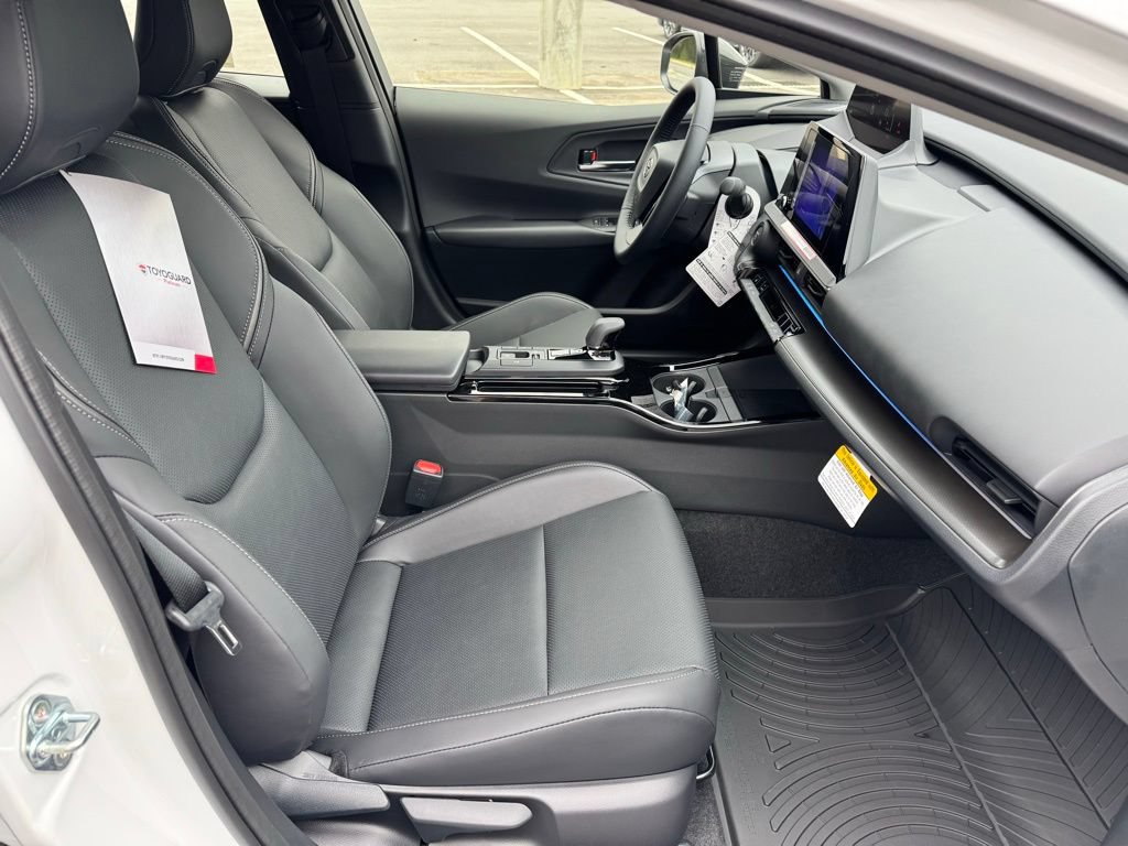 2026 Toyota Prius Nightshade - Photo 15