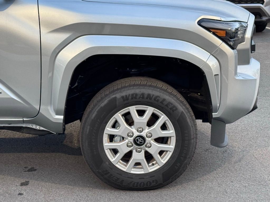 2025 Toyota Tacoma SR5 - Photo 39