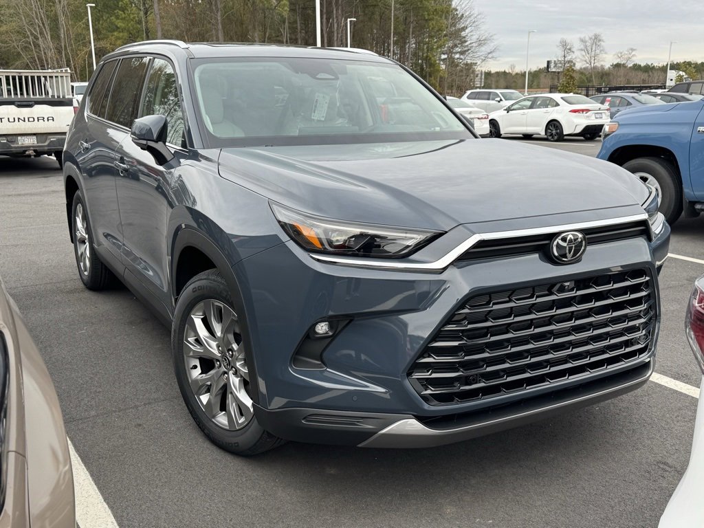 2026 Toyota Grand Highlander Limited's photo