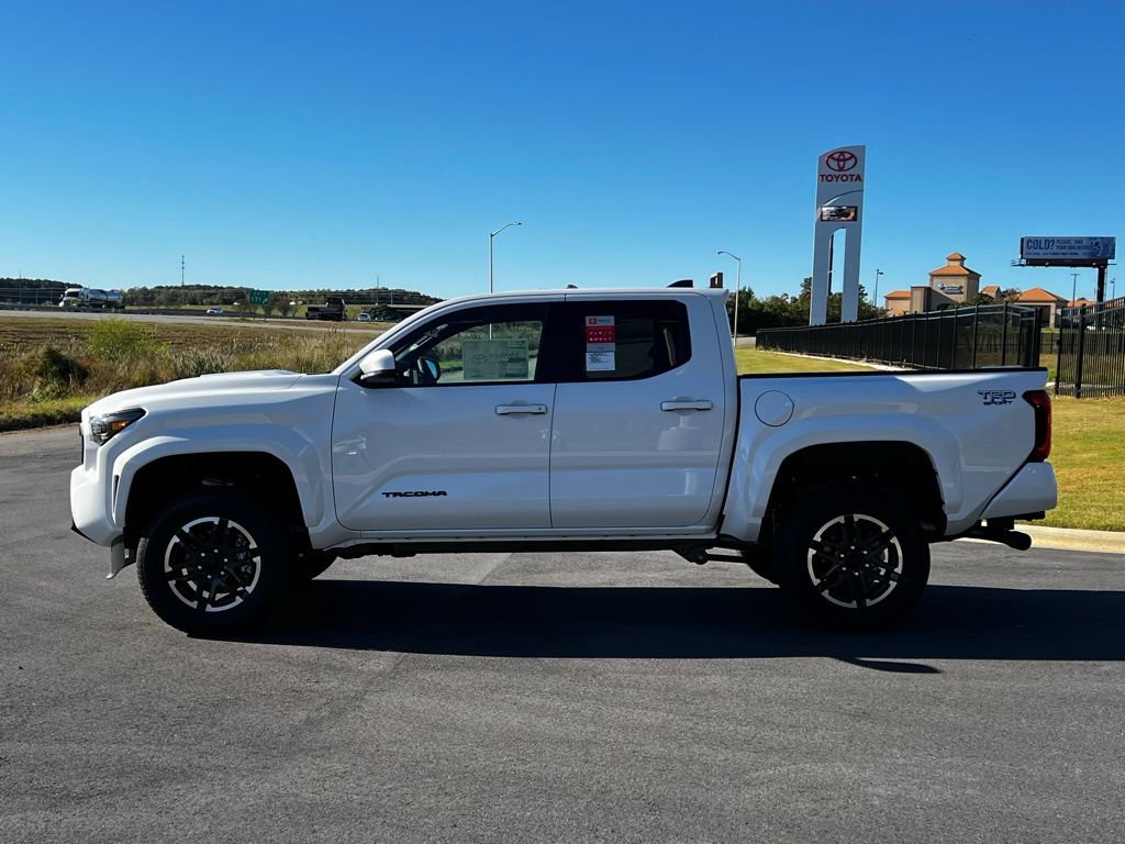 2025 Toyota Tacoma TRD Sport - Photo 3