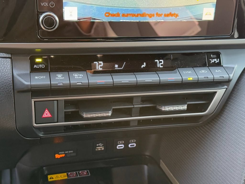 2026 Toyota Camry SE - Photo 33