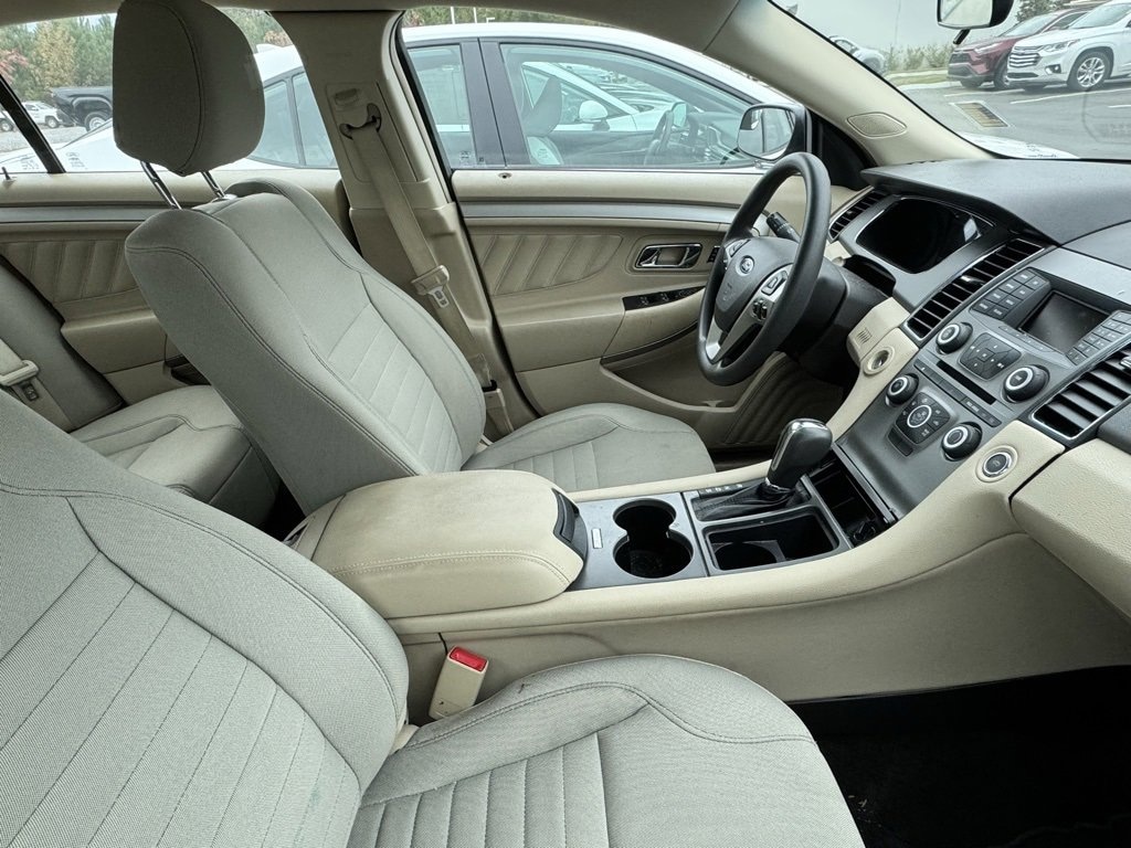 Used 2018 Ford Taurus SE Sedan