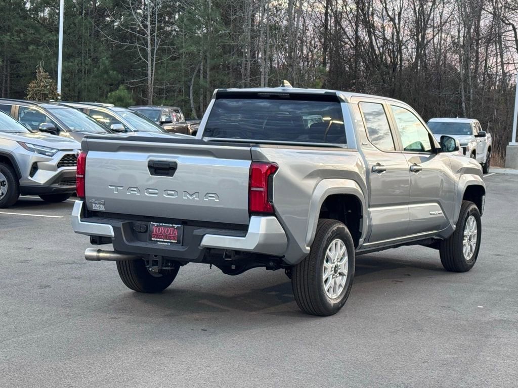 2025 Toyota Tacoma SR5 - Photo 23