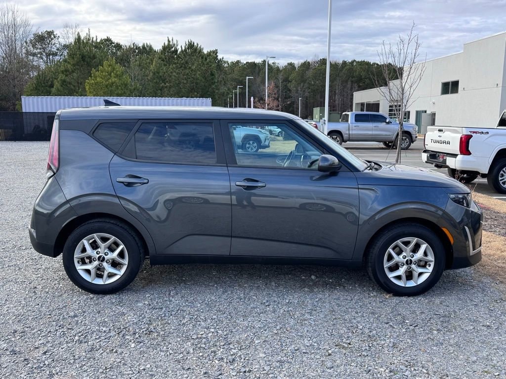 Used 2023 Kia Soul LX Hatchback