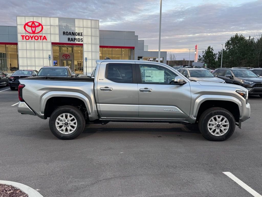 2025 Toyota Tacoma SR5 - Photo 24