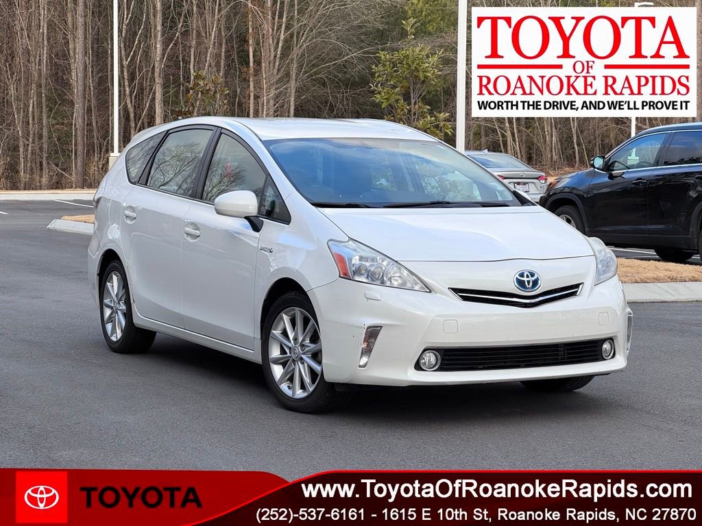 2013 Toyota Prius v Five
